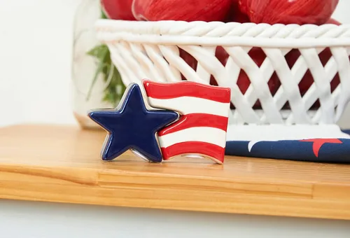 Miniatura 4 de C&F Home Juego de salero y pimentero de cerámica con bandera estadounidense, versátil verano, patriótico, 4 de julio, Estados Unidos, estrellas