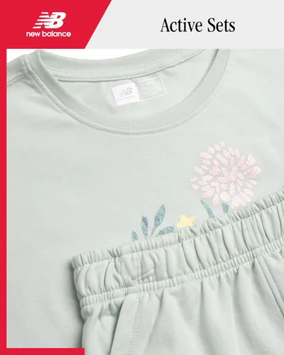 Miniatura 2 de New Balance Conjunto de pantalones cortos activos para niña, 2 piezas, camiseta de manga corta y pantalones cortos de forro polar (talla 7-16)