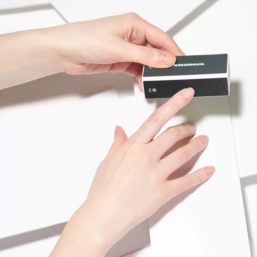 Miniatura 3 de Tweezerman Esmalte de uñas negro (paquete de 2)