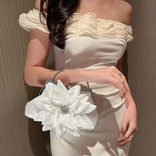 Miniatura 6 de Elegante bolso de noche floral para mujer, bolso de embrague nupcial de boda con diamantes de imitación, bolso de flores de satén para dama