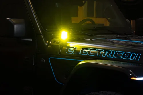 Miniatura 3 de DV8 Offroad Cápsula de luz LED ámbar todoterreno serie Elite de 3 pulgadas Patrón de luz de inundación Tamaño: 3 "x 3" x 2.75 pulgadas Carcasa