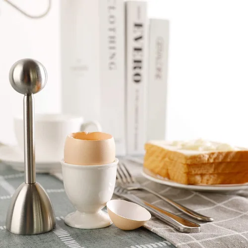 Miniatura 5 de Juego de decoración de galletas de huevo para quitar cáscaras de huevos duros y suaves, incluye 1 cortador de huevos, 4 tazas de huevos de cerámica