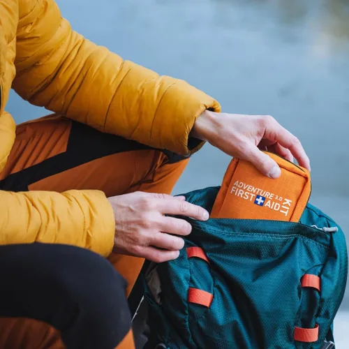 Miniatura 4 de Kit de primeros auxilios ultraligero, pequeño, repelente al agua - Camping y aire libre 71 piezas, Adventure 3.0 Essentials Kit, para camping
