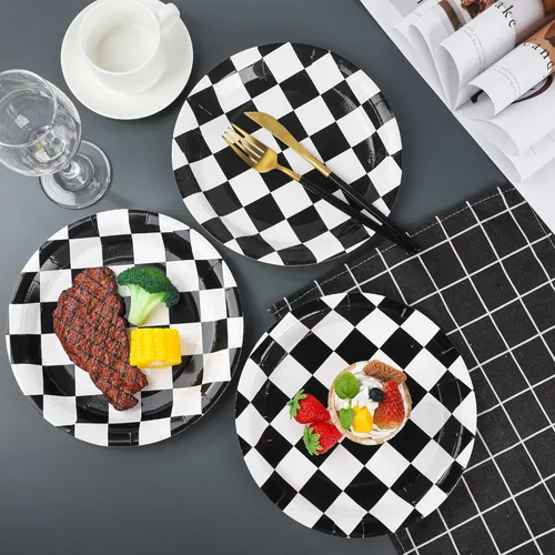 Miniatura 3 de Paquete de 50 platos de papel de coche de carreras de 9 pulgadas, platos desechables en blanco y negro, con bandera a cuadros, platos redondos