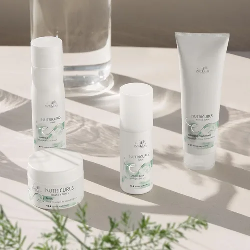 Miniatura 10 de WELLA PROFESSIONALS Nutricurls Champú para Ondas Formulado con Complejo Nutritivo Nutricurls Nutricurls Nutrir y Define Sin Sulfatos