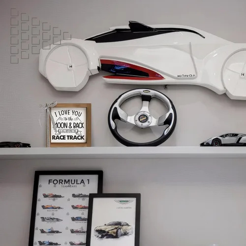 Miniatura 3 de Decoración de pared con temática de automóvil de 6 x 6 pulgadas, con texto en inglés "I Love You To The Moon And Back And All Around The Race blanco