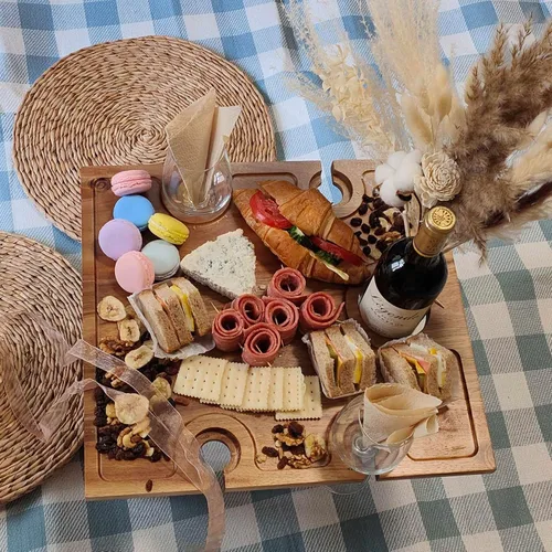 Miniatura 6 de SASIDO Mesa portátil de picnic de vino, madera de acacia, bandeja más grande plegable, tablero de charcutería, regalo de vino, decoración