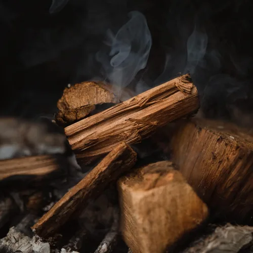 Miniatura 6 de Fire & Flavor Trozos de Madera de Manzana para Ahumar y Asar a la Parrilla - Totalmente Naturales, de Larga Duración con un Sabor Ligeramente Dulce