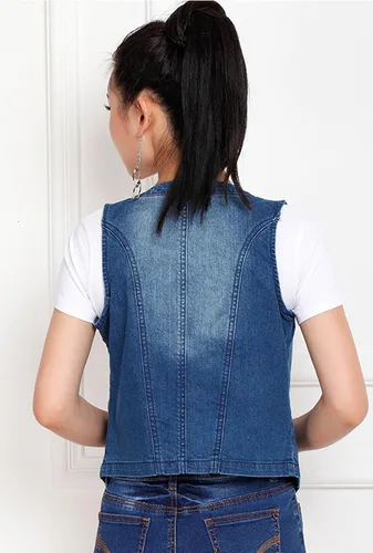Miniatura 2 de chouyatou Chaleco de mezclilla rasgado con cuello en V y botones para mujer