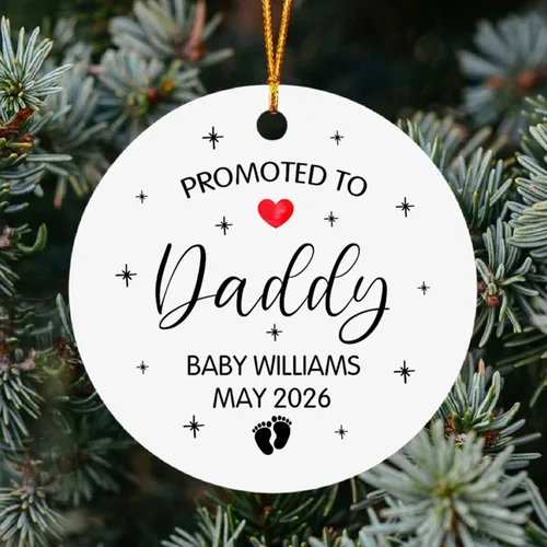 Miniatura 17 de Adorno de Navidad con texto en inglés "Your First Christmas As My Daddy 2025", regalo de recuerdo personalizado para nuevo papá Adorno Your Are