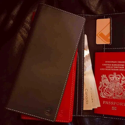 Miniatura 3 de Pacer Go Cartera de viaje larga delgada con bloqueo RFID de cuero genuino, Rojo -, Minimalista