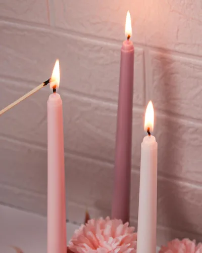 Miniatura 3 de Viyffo - Velas cónicas de 12 pulgadas rosa con un toque púrpura, juego de 4, sin aroma, inodoras, largas y altas, para candelabros, velas cónicas