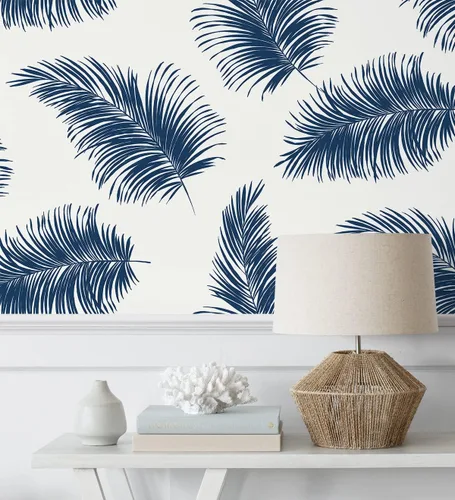 Miniatura 7 de Lillian August NextWall Luxe Haven - Papel tapiz para despegar y pegar de palma (blanco y azul marino)