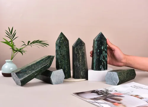 Miniatura 6 de AMOYSTONE Torre de piedra curativa, varita grande de piedra esmeralda, obelisco de punta hexagonal, irregular, 1.7-2 libras, meditación espiritual
