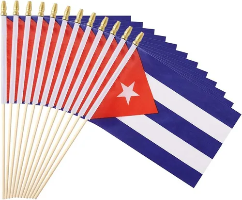 Miniatura 30 de Paquete de 25 banderas pequeñas de Estados Unidos en palo de mano para decoración del 4 de julio