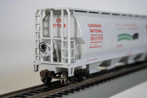 Miniatura 3 de Bachmann Trenes - Tolva de grano cilíndrica canadiense de 4 bahías - CN Environmental - Escala HO, gris, 8