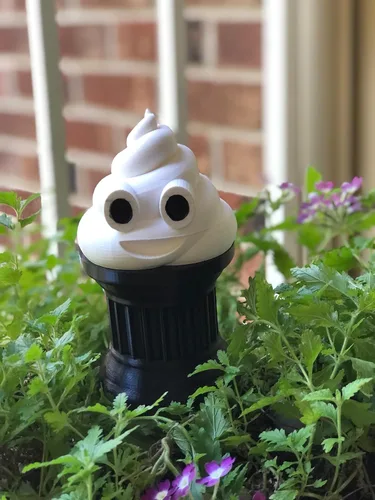Miniatura 4 de Znet3D Poop Emoji Trophy – 6 pulgadas de alto sobre un pilar negro pintados ojos y boca – Premio y regalo perfecto – Hecho a mano con fabricación