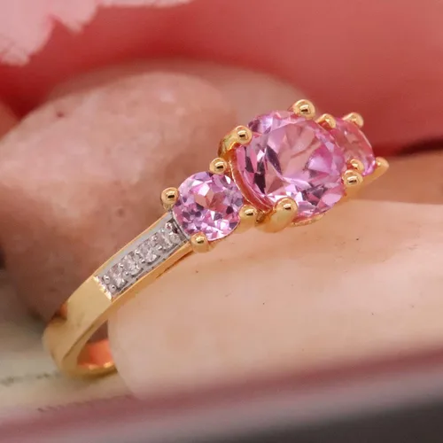 Miniatura 4 de Dazzlingrock Collection Anillo de compromiso de tres piedras preciosas creadas en laboratorio con diamante blanco natural para mujer, anillo