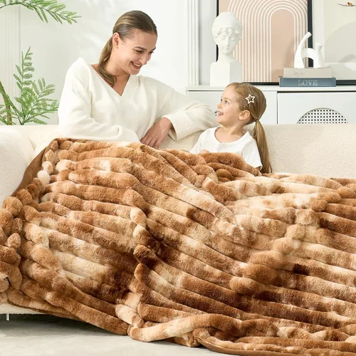 Miniatura 43 de Cozy Bliss Manta de Tiro de Piel Sintética para Sofá, Manta de Felpa Acogedora y Cálida a Rayas para Sofá Dormitorio Sala de Estar, 50 x 60 Pulgadas