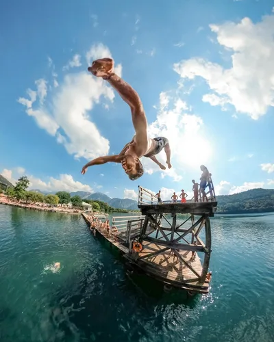 Miniatura 10 de GoPro MAX impermeable 360 + cámara de acción tradicional con video HD esférico de 5.6K30, 16.6MP, 360 fotos, estabilización de transmisión