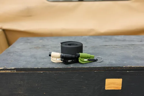 Miniatura 4 de resqme La herramienta original de escape de coche con llavero de emergencia, cortador de cinturón de seguridad y rompeventanas 2 en 1, fabricado