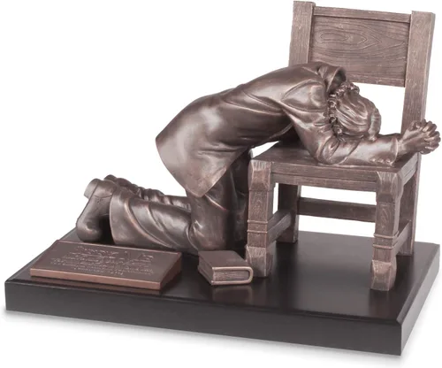 Miniatura 7 de Lighthouse Christian Products Figura de escultura de piedra de resina de 8.75 pulgadas en tono bronce