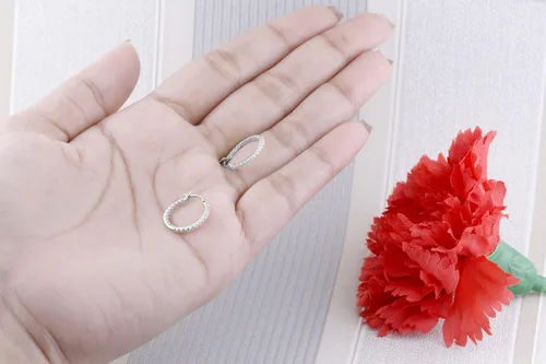 Miniatura 3 de Dazzlingrock Collection Aretes de aro redondos de diamante blanco para mujer, de oro de 10 quilates, Diamante Oro blanco