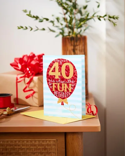 Miniatura 7 de American Greetings Tarjeta de cumpleaños número 40 (When The Fun Begins)