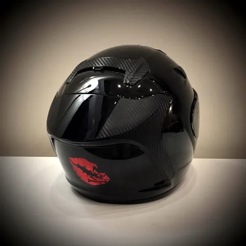 Miniatura 3 de customTAYLOR33 Vinilo Reflectante de Alta Intensidad Calcomanía Pegatina de Parachoques Calavera con Huesos Cruzados y Labios Beso de la Muerte