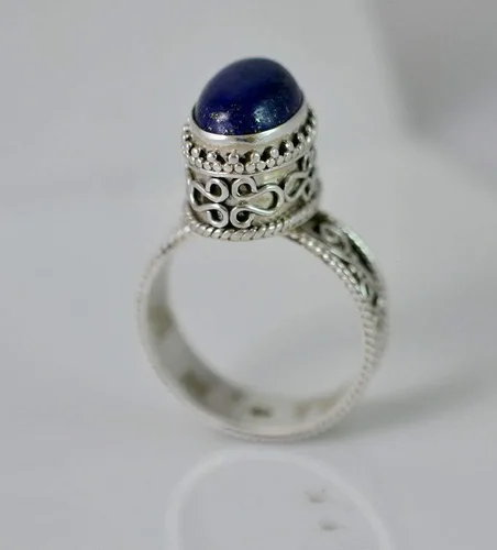Miniatura 5 de Navya Craft Lapis Lazuli Ring, 925 Sterling Silver Handmade Statement Promise Ring for Women, Natural Lapis Lazuli Oval Gemstone Ring, September