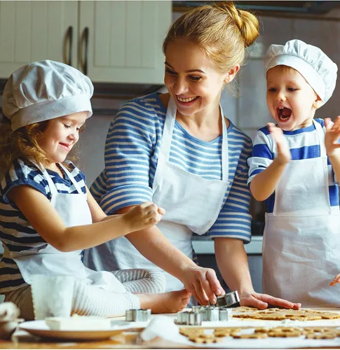 Miniatura 5 de SATINIOR Juego de 8 delantales y sombrero de chef para niños con 2 bolsillos ajustables para niños y niñas, cocinar, hornear, pintar Blanco