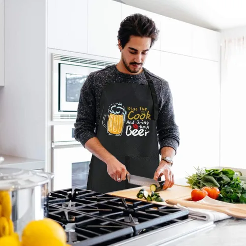 Miniatura 6 de ZOORON Divertidos delantales de chef negros para hombres, ajustables, para barbacoa, cocina, con bolsillos, accesorios para parrilla Besa al