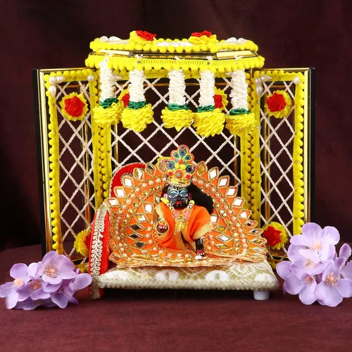 Satvik 1 pieza Laduu Gopal Phool Bangla Pujan Mandir Flower Telón de fondo de soporte Singhasan Asan Lord Krishna Kishan Thakurji Dios escultura