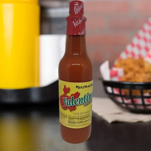 Miniatura 4 de Valentina Salsa Red Hot Sauce Salsa mexicana picante totalmente natural, vegana, mezcla de especias hecha de pimientos rojos, perfecta para papas