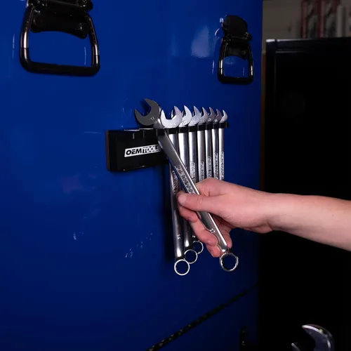 Miniatura 8 de OEMTOOLS 22513 Soporte magnético para llaves y organizador de herramientas, imán sostiene hasta 10 llaves en la mayoría de superficies metálicas