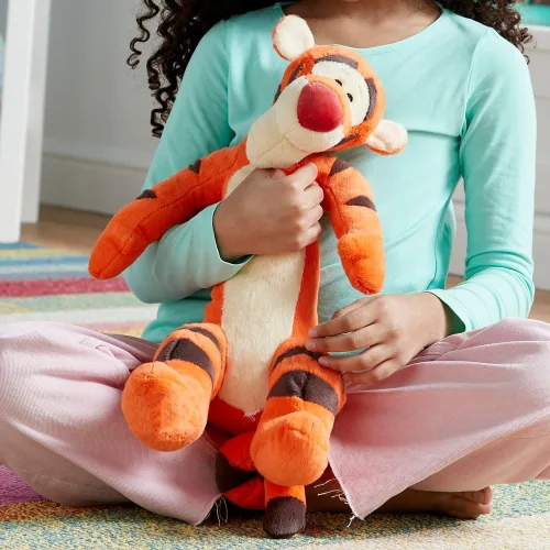 Miniatura 2 de Disney Store Juguete oficial de ángel mediano suave para niños, personaje de peluche con textura mullida y detalles bordados, orejas flexibles