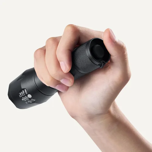 Miniatura 3 de Amazon Basics Linterna LED de mano, 200 linternas de alto lumen Enfoque de brillo ajustable, negro