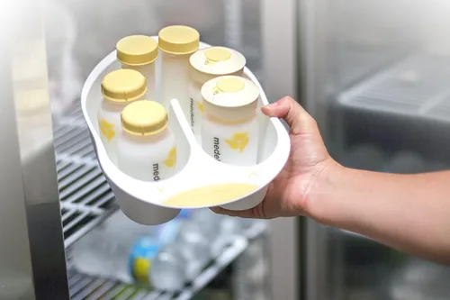 Miniatura 3 de Medela Juego de soluciones de almacenamiento de leche materna, suministros y recipientes de lactancia materna, organizador de leche materna, hecho