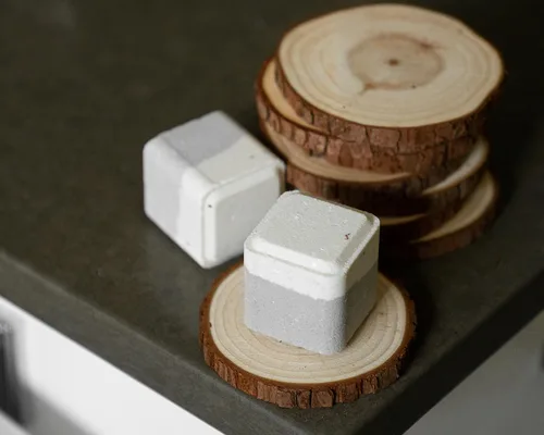 Miniatura 9 de October Birthstone Turmalina Juego de regalo de 3 piezas de jabón en barra natural, bomba de baño, vaporizador de ducha fabricado en Estados Unidos