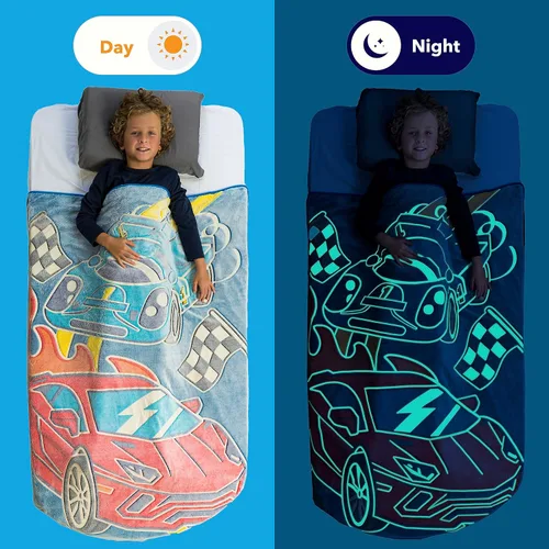 Miniatura 7 de Manta de Lanzar de Coche de Carreras que Brilla en la Oscuridad – Divertido Regalo de Cumpleaños para Niños que Aman los Coches de Juguete y Coches