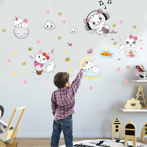 Miniatura 5 de Estrellas que brillan en la oscuridad para la habitación, adhesivos de pared/techo que brillan de gatos, calcomanías de mariposas de gatito