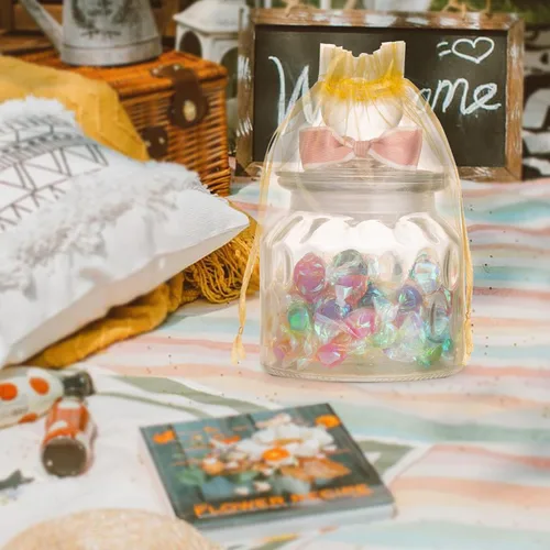 Miniatura 6 de ANZNKU Paquete de 50 bolsas de organza de 6 x 9 pulgadas, bolsas de regalo de malla, bolsa de embalaje pequeña, bolsa de malla con cordón para Dorado
