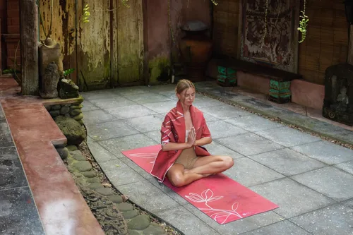 Miniatura 7 de YOGA DESIGN LAB La esterilla de yoga combinada Alfombrilla 2 en 1 + toalla Eco Luxury Ideal para yoga caliente, potencia, bikram, ashtanga