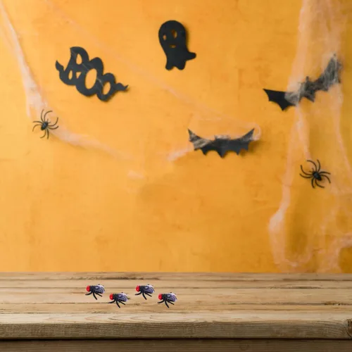 Miniatura 6 de 50 mini moscas de plástico: pequeñas moscas realistas para trucos de broma, broma de utilería de Halloween para fiestas de inocentes de abril