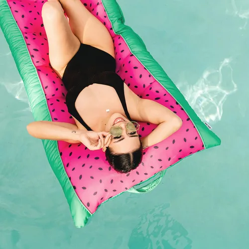 Miniatura 4 de Big Joe Kona - Tumbona de piscina con reposacabezas, no necesita inflado, malla de doble cara de melón de verano, tela de drenaje rápido, 5.5 pies