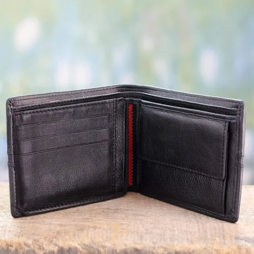 Miniatura 3 de NOVICA Cartera de cuero negro hecha a mano para hombre suave en rojo Negro