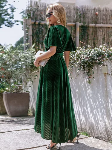 Miniatura 5 de BerryGo Vestido semiformal de terciopelo con cuello en V para mujer, vestido largo de cóctel para invitados de boda