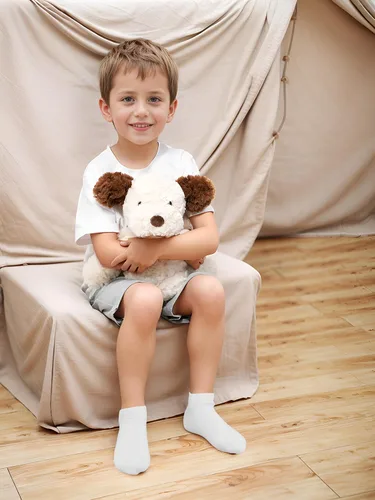 Miniatura 3 de URATOT 24 pares de calcetines de corte bajo para niños Calcetines tobilleros atléticos de media amortiguación para niños o niñas