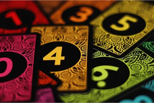Miniatura 4 de IELLO: Allegra - Basado en el juego de cartas Golf, mantén tu puntuación lo más baja posible, a partir de 8 años en familia, 2-6 jugadores, 30