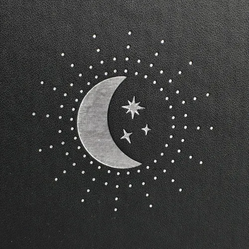 Miniatura 9 de RICCO BELLO Diario de cuadrícula de puntos de tapa dura, estrellas de luna negra, 5.7 x 8.4 pulgadas Diseño plano, soporte para bolígrafos, papel